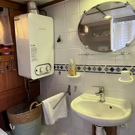 Hotel na wodzie Spicy - Sejour Insolite Sur La Marne Meaux
